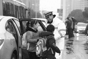 江蘇兩位民警入圍全國学校宣传栏“最美基層民警”候選人