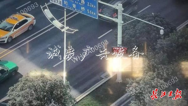 武汉将新增22条学校宣传栏停车秩序示范路